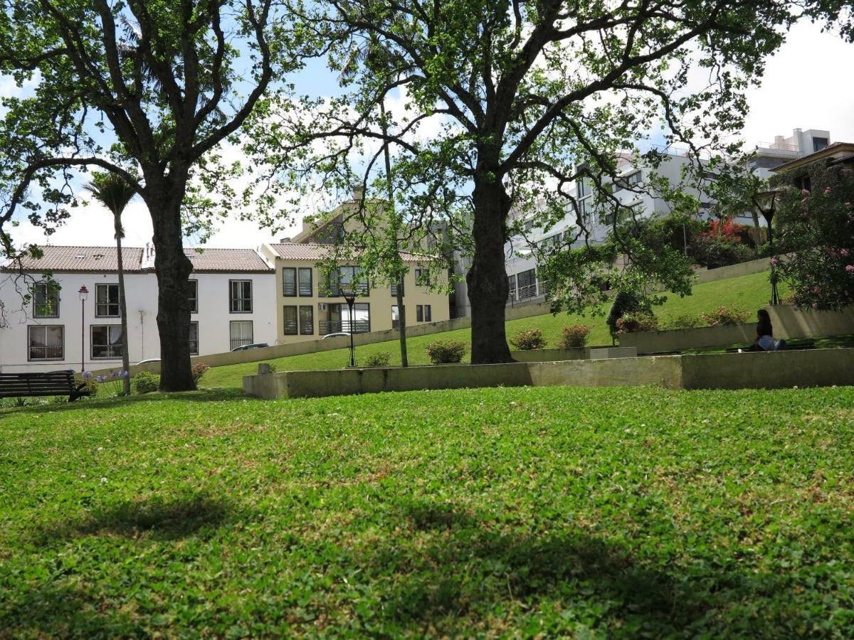 Ponta Delgada Center City Garden Apartment מראה חיצוני תמונה